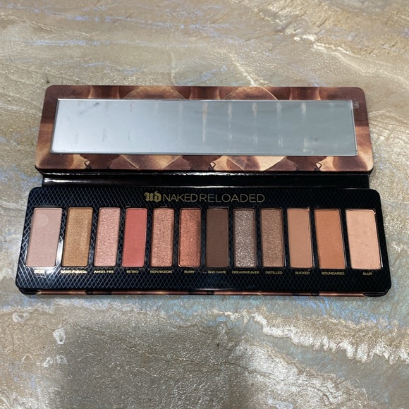 Urban Decay Naked Reloaded Eyeshadow Palette (Preowned) - Picture 4 of 15